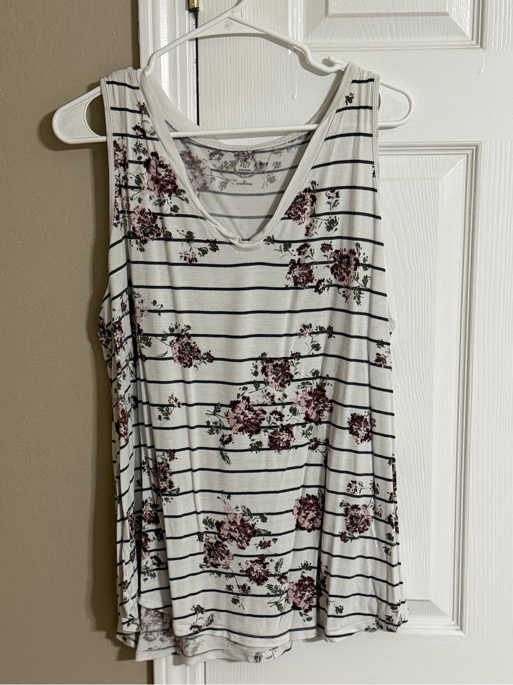 Maurices White Striped Floral V-Neck Tank Top